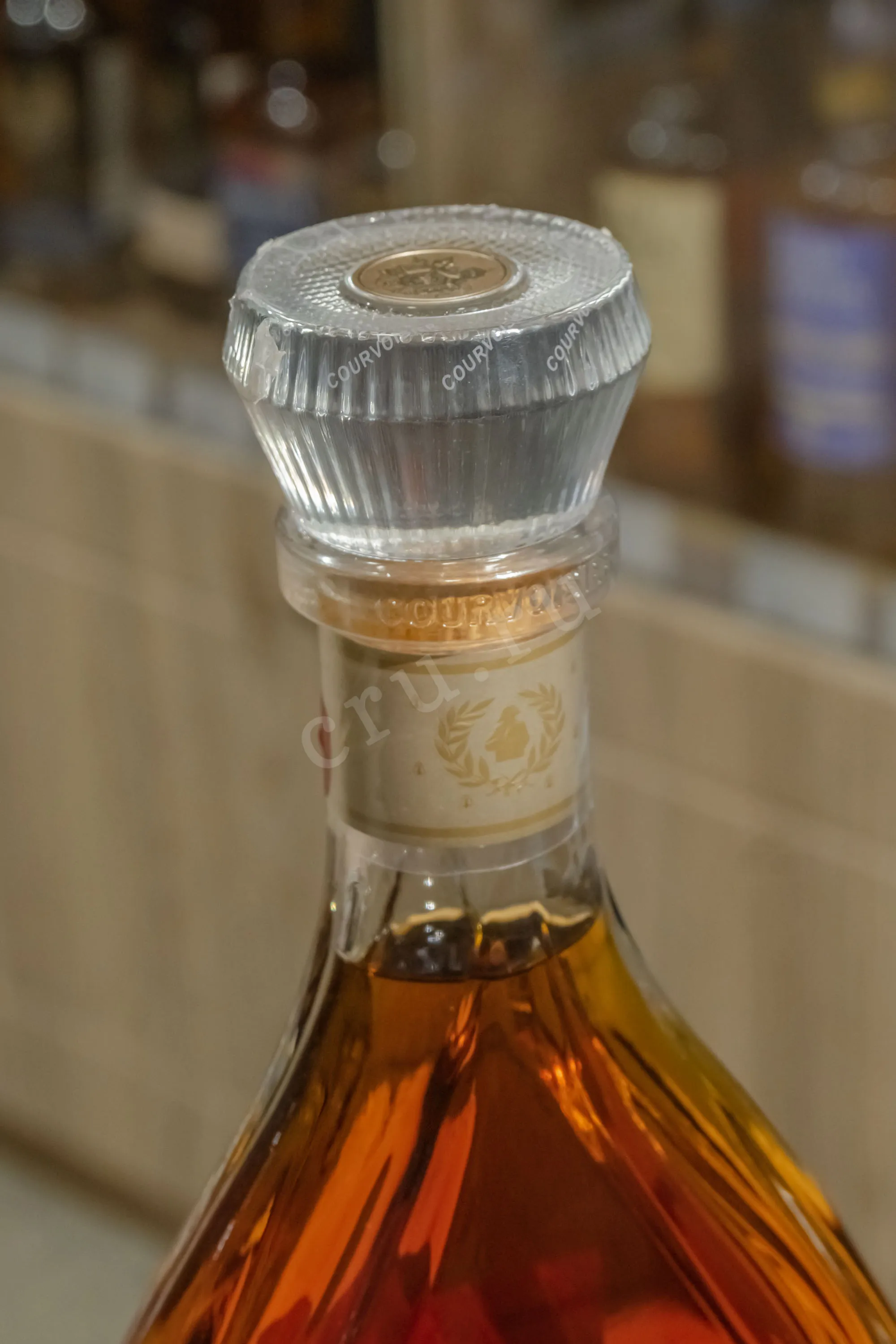 Courvoisier Extra in gift box 0.7 л купить коньяк Курвуазье Экстра