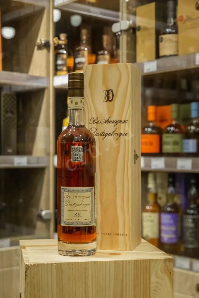 В магазине Крю Профи Dartigalongue 1981 0.5 л