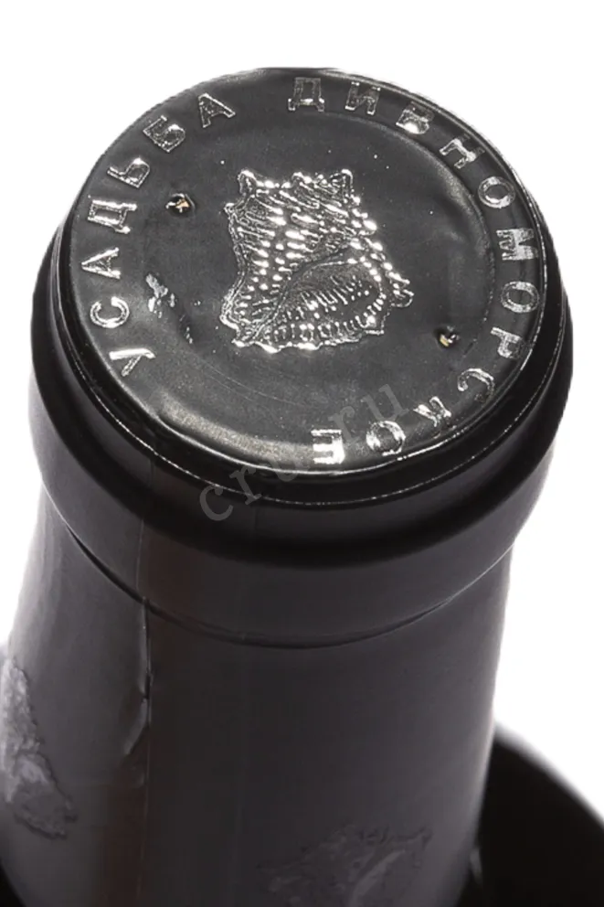 Пробка Usadba Divnomorskoe Merlot 2022 0.75 л
