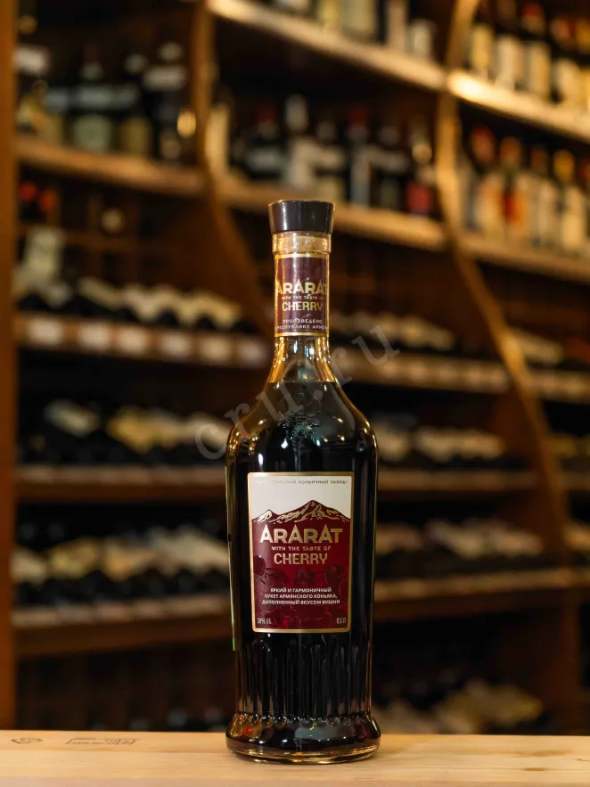 В магазине Крю Профи Ararat Cherry gift box 0.5 л