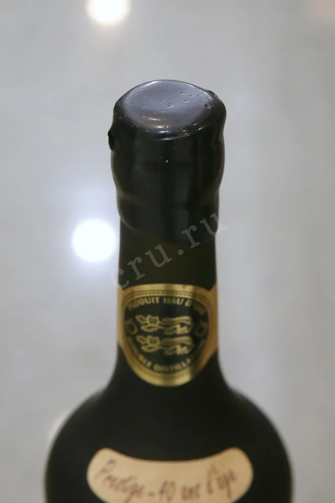 Пробка Le Pere Jules Pays d'Auge 40 ans in wooden box 0.7 л