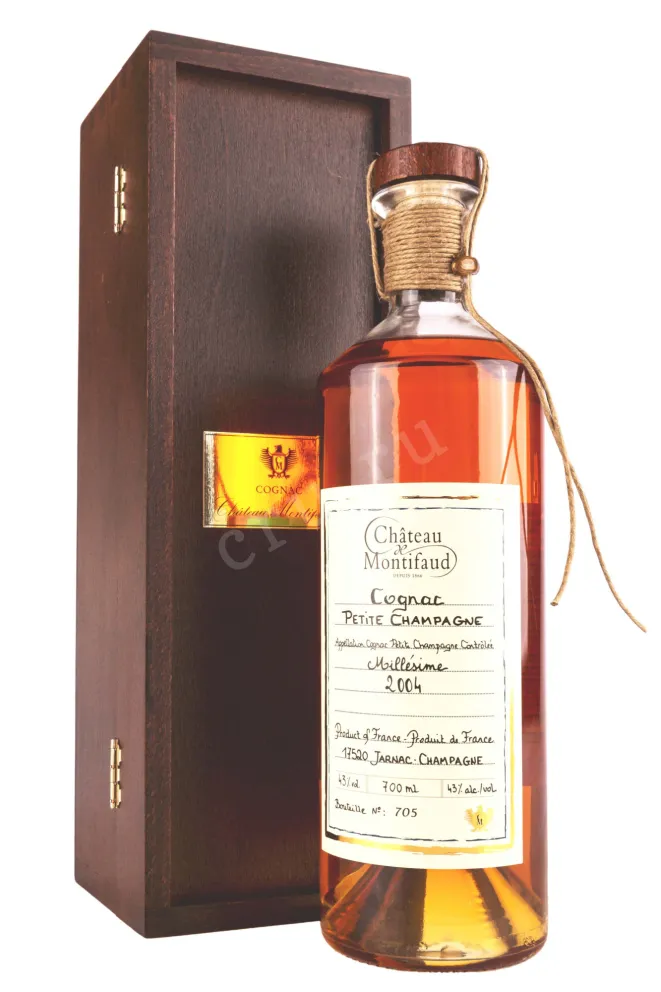 Коньяк Chateau de Montifaud Millesime in wooden box 2004 0.7 л