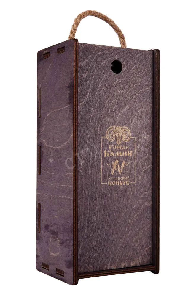 Деревянная коробка Mountains and Rocks 15 years in wooden box 0.5 л