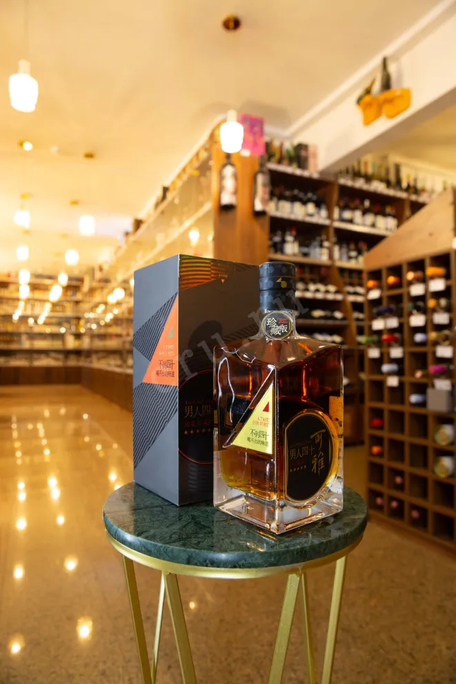 В магазине Крю Профи Changyu Fine Brandy Collectors Edition 5 Stars gift box 0.7 л
