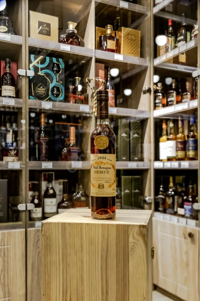 В магазине Крю Профи Sempe 1944 0.5 л