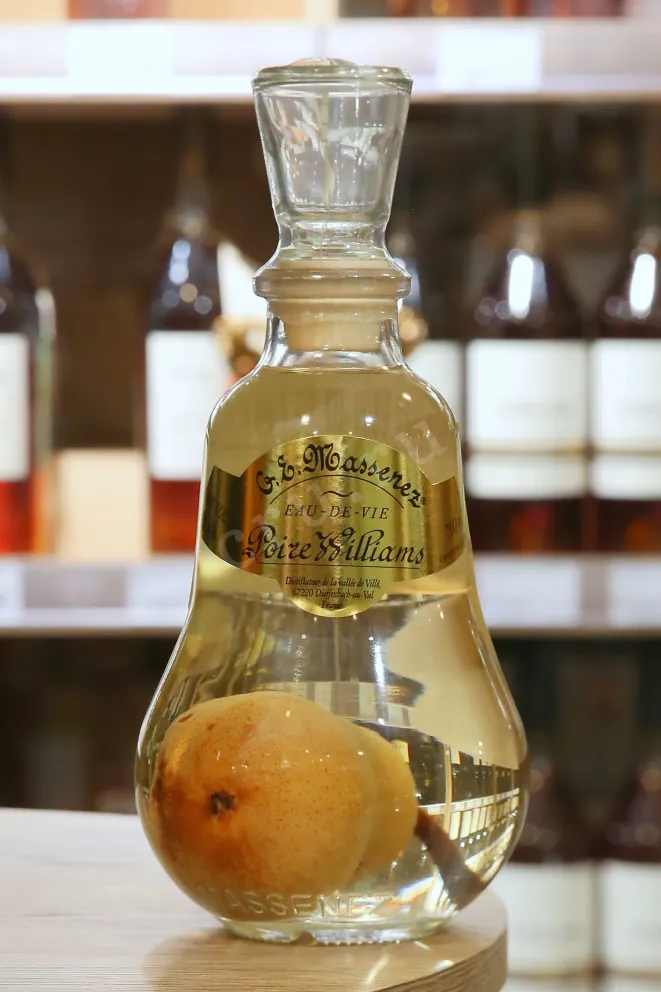 В магазине Крю Профи G.E. Massenez Eau-De-Vie Poire Williams 0.7 л