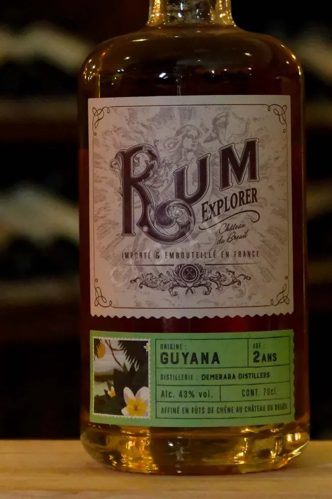 В магазине Крю Профи Explorer Guyana 2 years old gift box 0.7 л