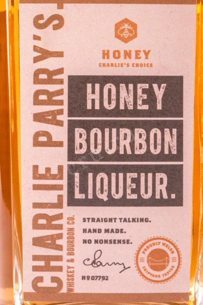 Этикетка Charlie Parrys Honey Bourbon 0.5 л