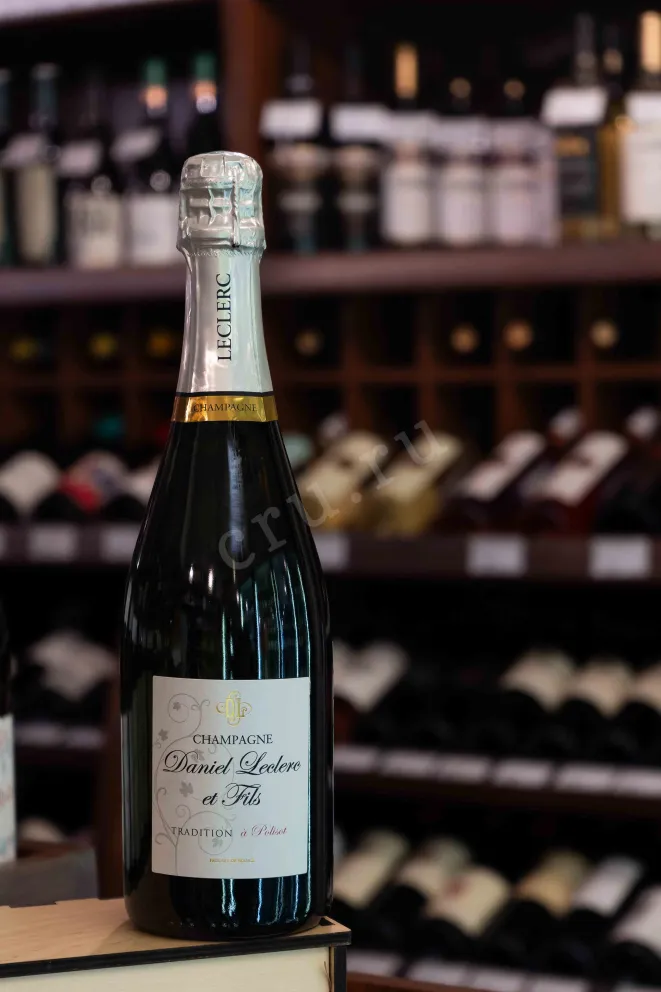 В магазине Крю Профи Daniel Leclerc et Fils Tradition 2020 0.75 л