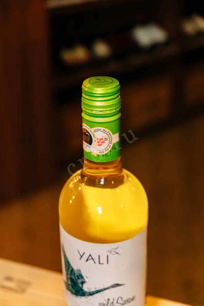 Пробка Yali Wild Swan Sauvignon Blanc 2021 0.75 л