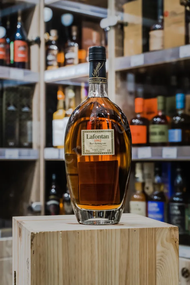 В магазине Крю Профи Lafontan 1992 0.7 л