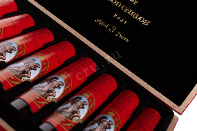 Коробка с сигарами Год оф Фаер бай Дон Карлос Робусто Тубос