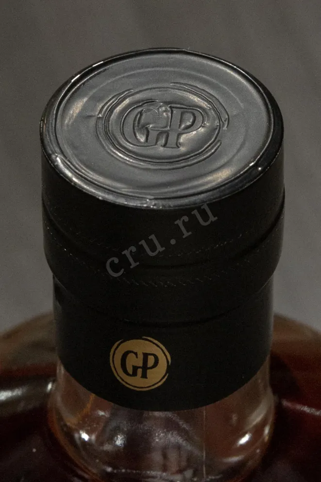 Пробка Guillon Painturaud XO Vielle Reserve 1er Cru de Cognac in gift box 0.7 л