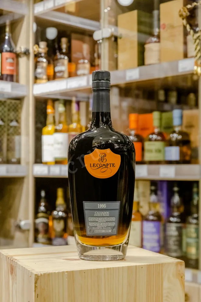 В магазине Крю Профи Lecompte 1995 0.7 л