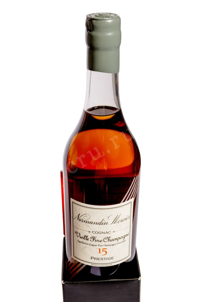 В подарочной коробке J. Normandine-Mersier Vieille 15 Ans 0.7 л