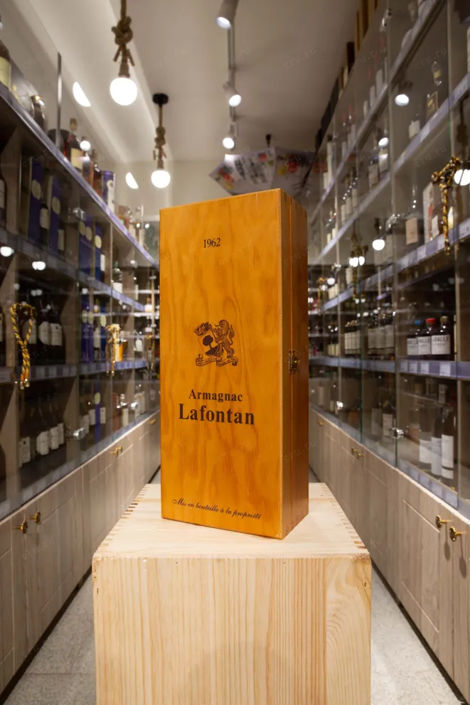 В магазине Крю Профи Lafontan 1962 0.7 л