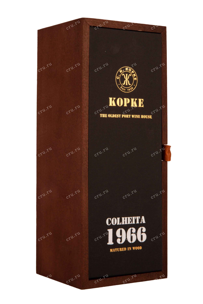 Подарочная коробка Kopke Colheita Porto gift box 1966 0.75 л