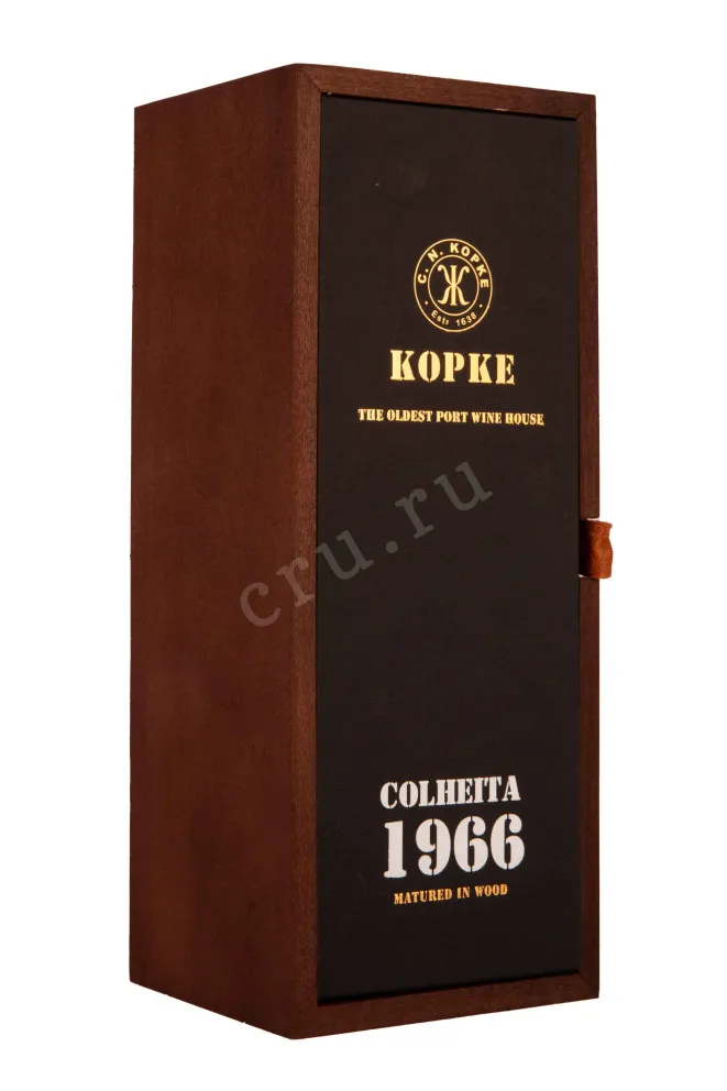 Подарочная коробка Kopke Colheita Porto gift box 1966 0.75 л