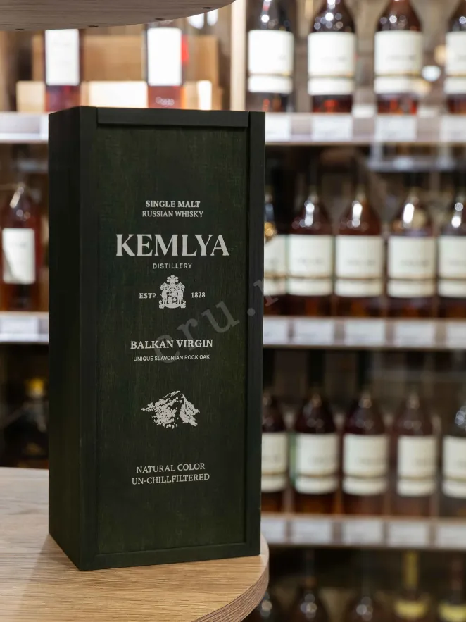 В магазине Крю Профи Kemlya Balkan Virgin wooden box 0.7 л