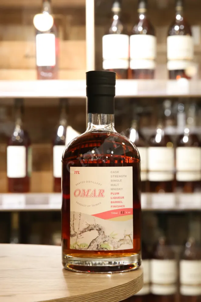 В магазине Крю Профи Omar Cask Strength Single Malt Orange Brandy Barrel Finished in gift box 0.7 л