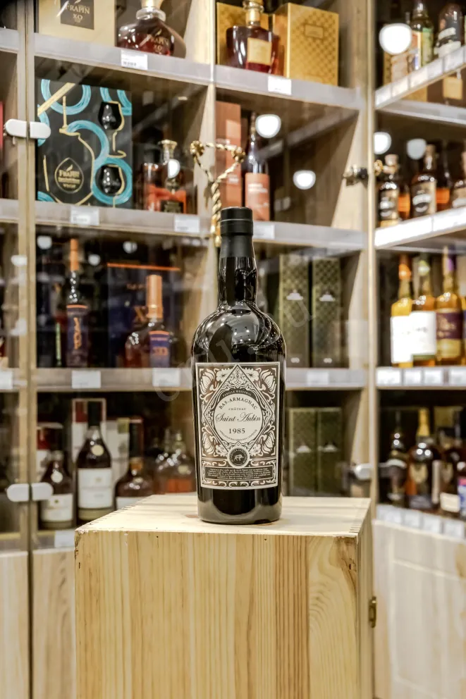 В магазине Крю Профи Saint Aubin Bas-Armagnac in tube 1985 0.7 л