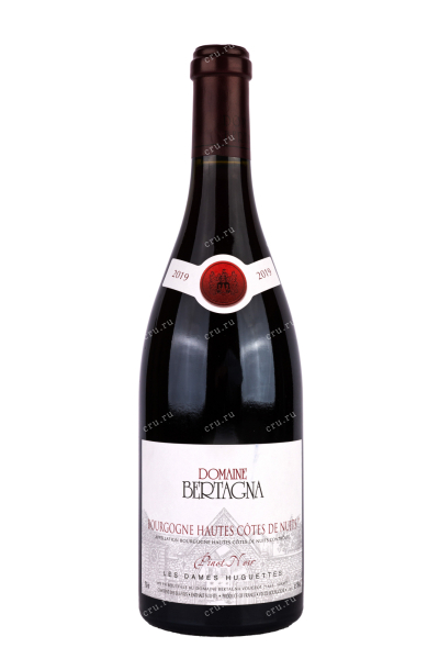 Вино Bourgogne Hautes Cotes de Nuits Les Dames Huguettes Pinot Noir Bertagna 2019 0.75 л
