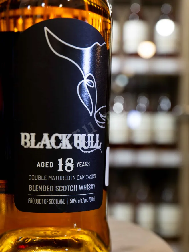 В магазине Крю Профи Black Bull Blended 18 years old with gift box 0.7 л