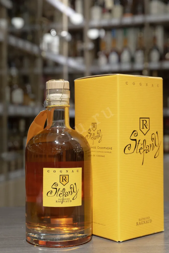 В магазине Крю Профи Raymond Ragnaud Stefany 0.7 л