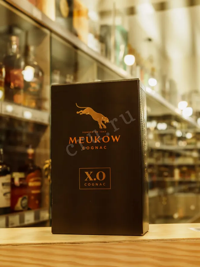 В магазине Крю Профи Meukow XO 0.7 л