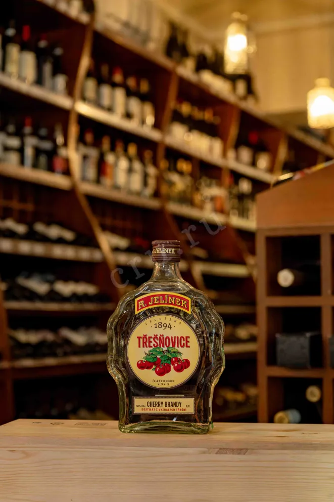 В магазине Крю Профи R. Jelinek Tresnovice 0.7 л