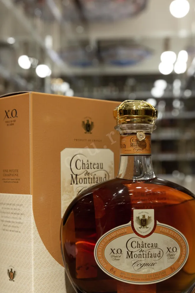 В магазине Крю Профи Chateau de Montifaud XO gift box 0.7 л