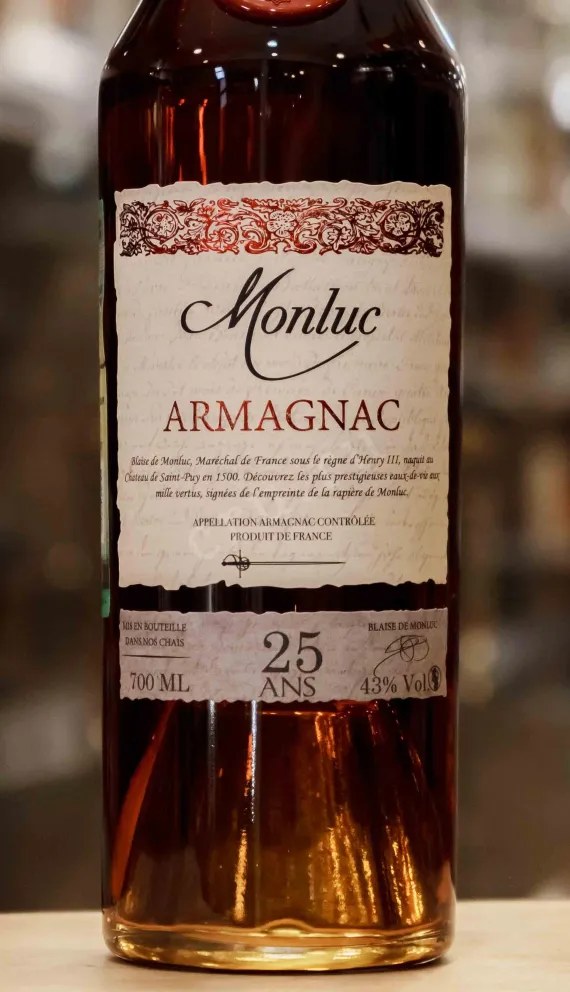 В магазине Крю Профи Monluc 25 Ans 0.7 л