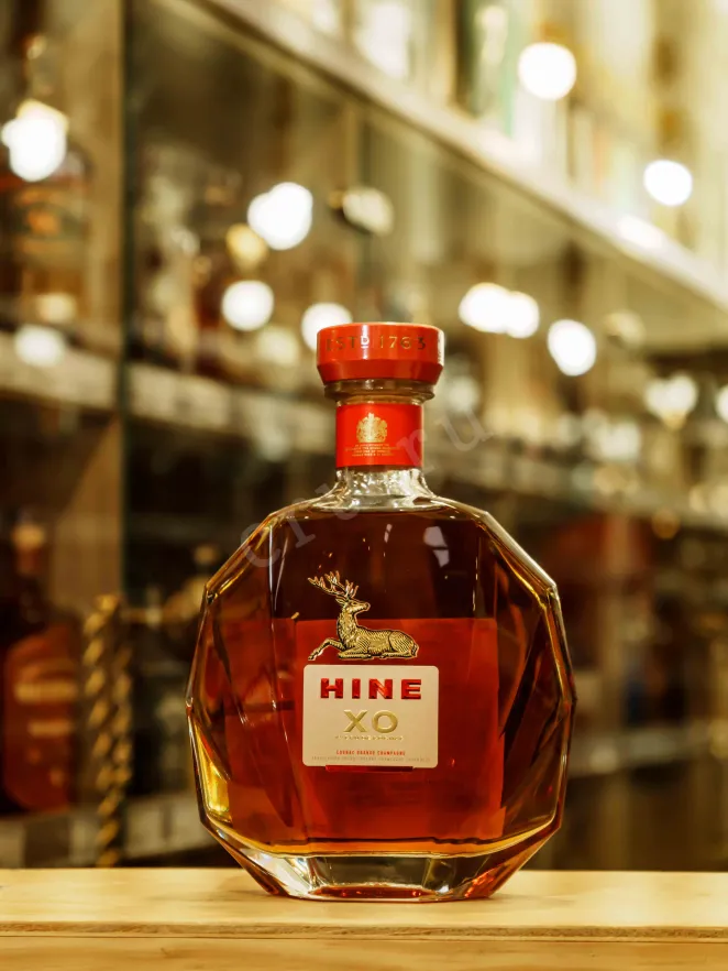 В магазине Крю Профи Hine XO Premier Cru De Cognac in gift box 0.7 л