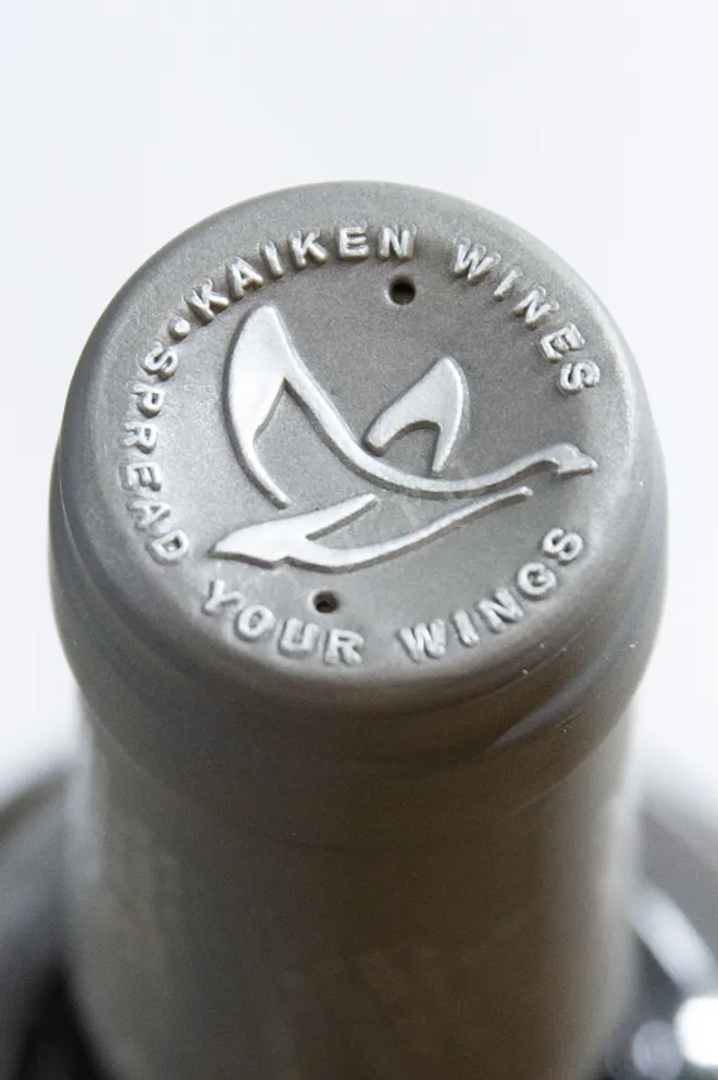 Пробка Kaiken Obertura in gift box 2018 0.75 л