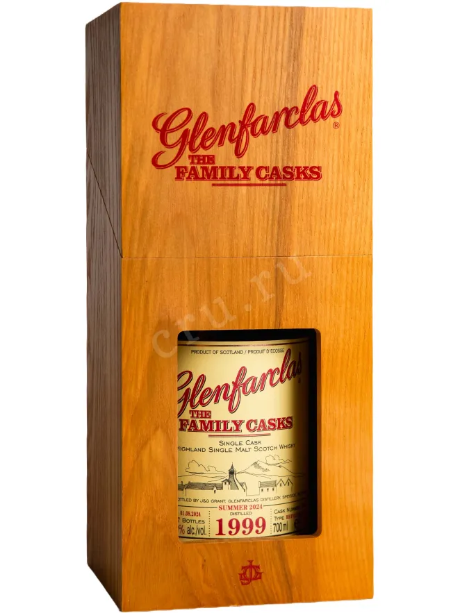 Подарочная коробка Glenfarclas Family Casks in gift box 1999 0.7 л