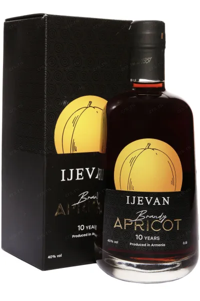 Коньяк Иджеван Абрикос 10 лет в подарочной коробке   0.5 л
