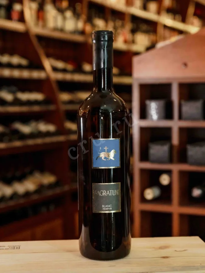 В магазине Крю Профи Bagratuni Red dry 2018 0.75 л