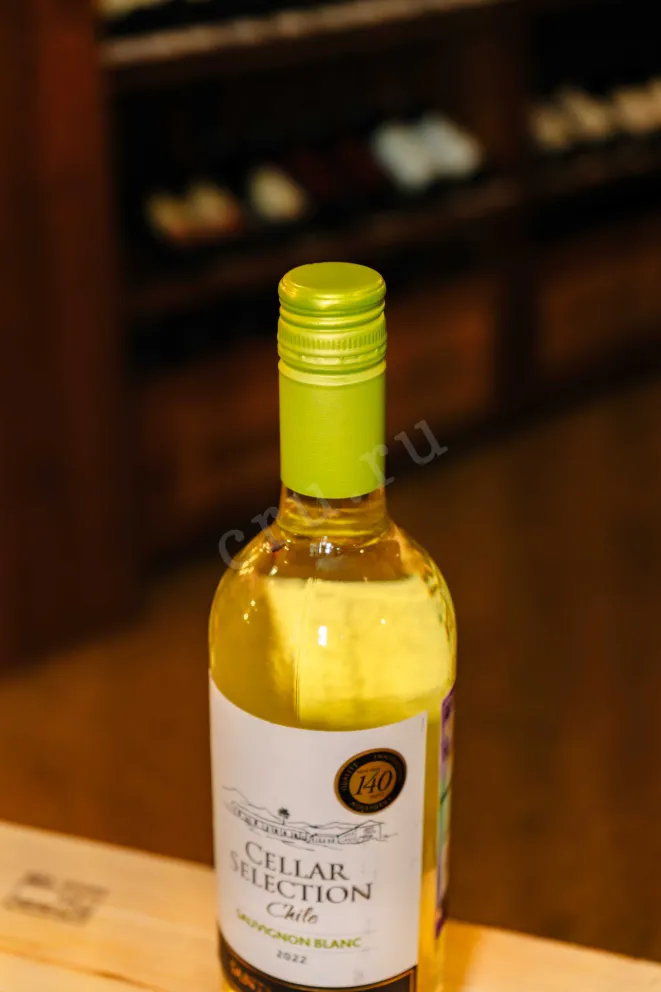 Пробка Cellar Selection Sauvignon Blanc 2022 0.75 л