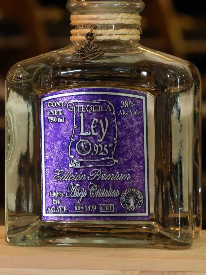 В магазине Крю Профи Ley 925 Anejo Cristalino Premium in gift box 0.75 л