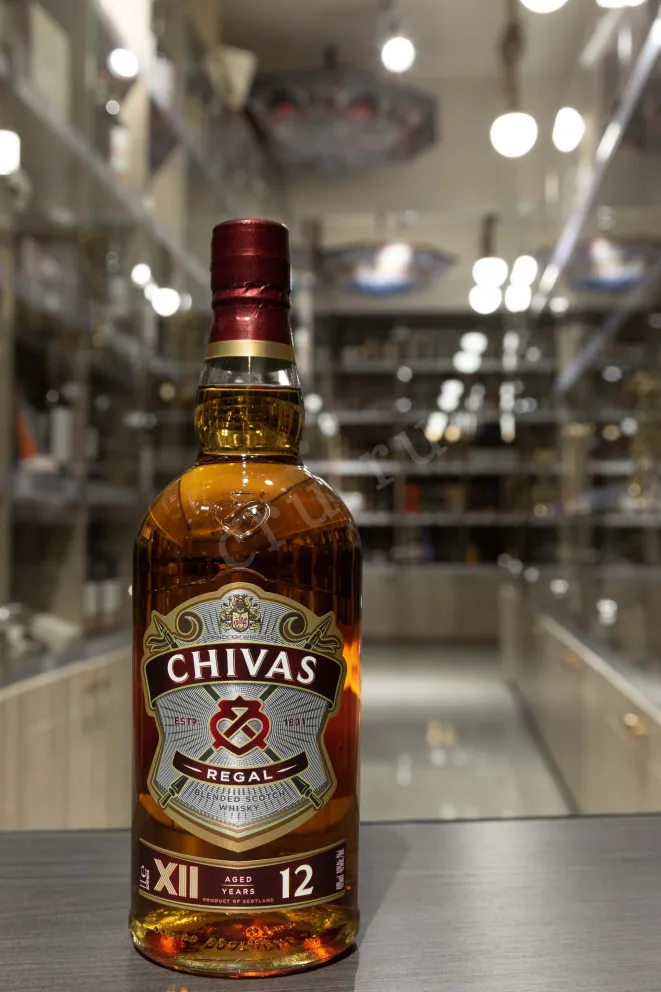 В магазине Крю Профи Chivas Regal 12 years 1 л