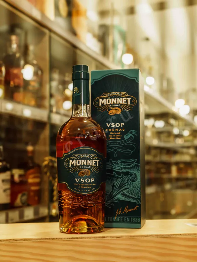 В магазине Крю Профи Monnet VSOP 0.7 л