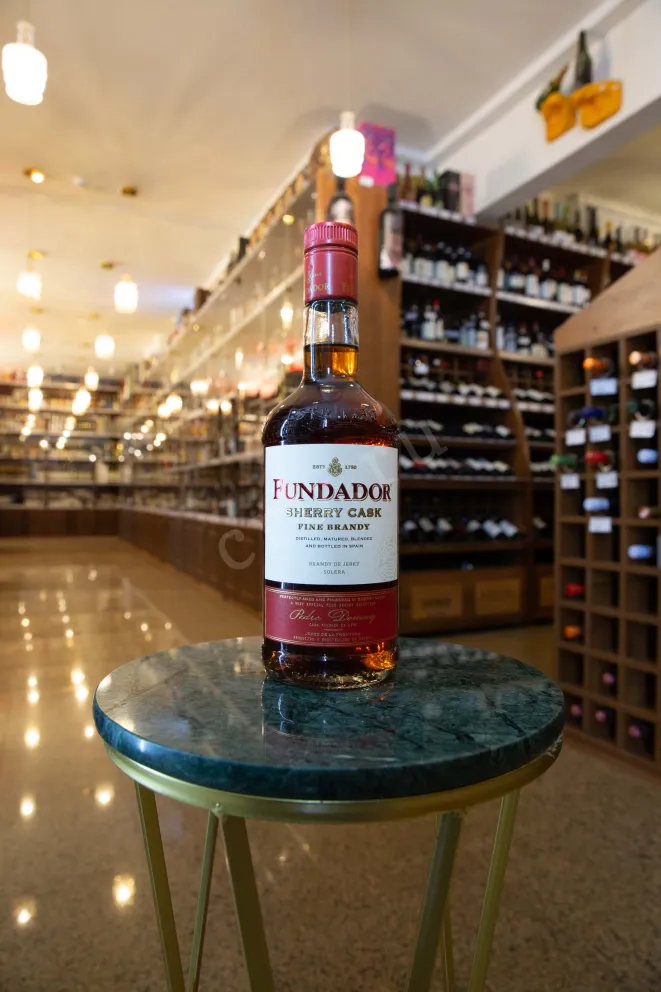 В магазине Крю Профи Fundador Sherry Cask Solera 0.7 л