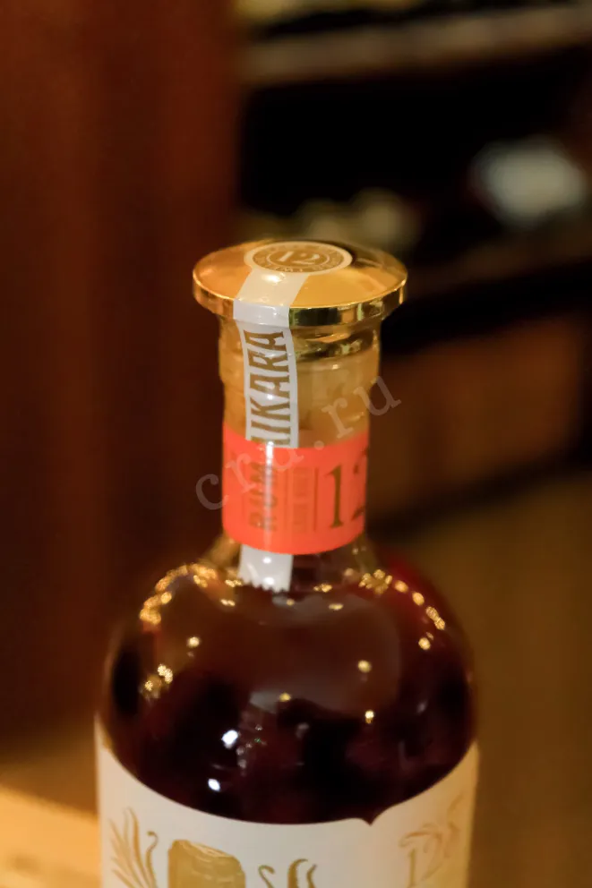 Пробка Camikara Rum 12 YO gift box 0.7 л