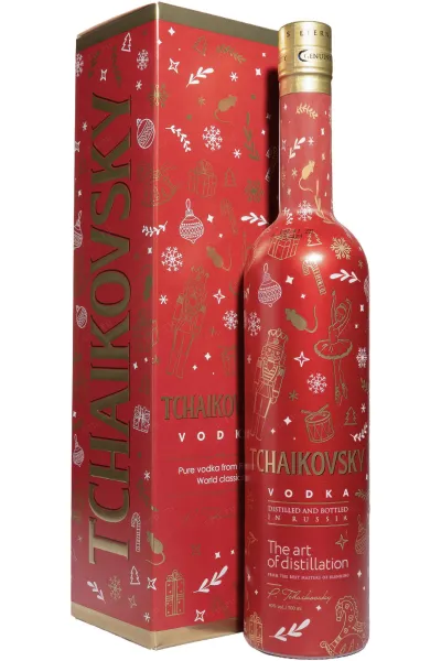 Водка Чайковский Лимитированная Новогодняя в подарочной упаковке  0.5 л