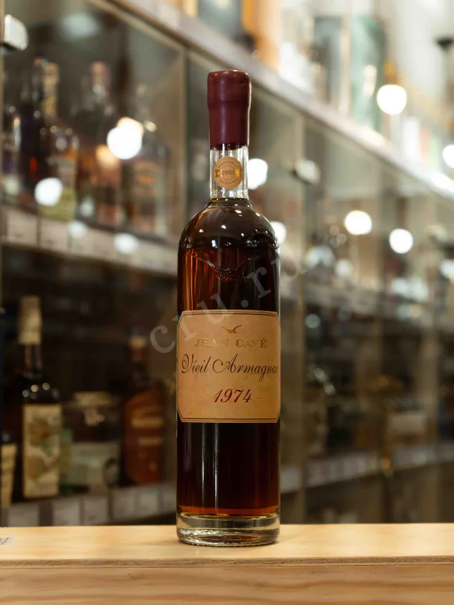 В магазине Крю Профи Jean Cave Vieil Armagnac AOC wooden box 1974 0.7 л