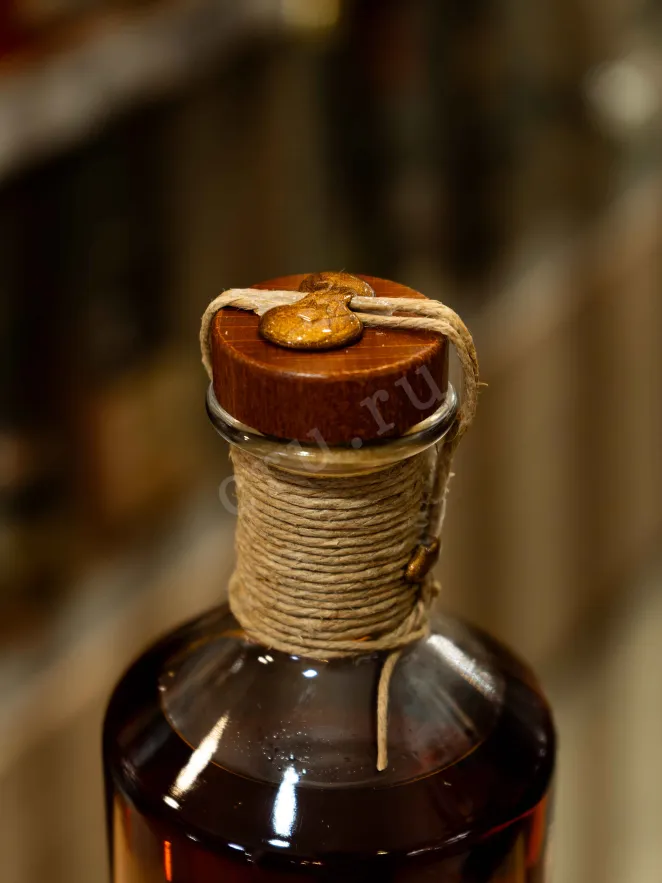 Пробка Chateau de Montifaud Petite Champagne VSOP Millenium in tube 0.7 л