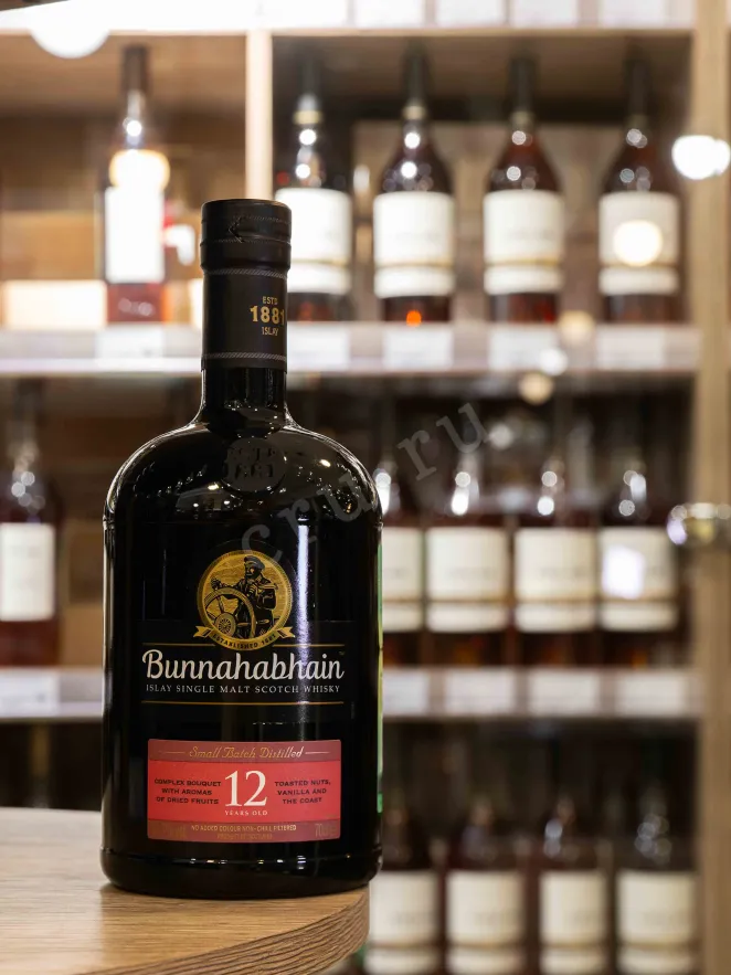 В магазине Крю Профи Bunnahabhain 12 years in a tube 0.7 л