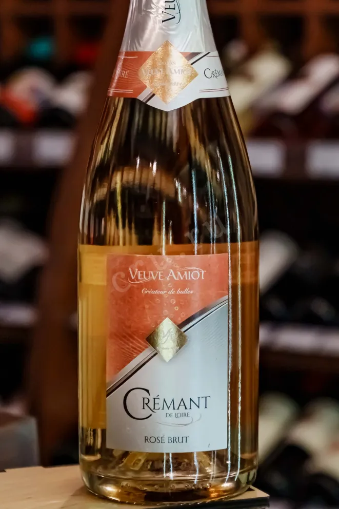 В магазине Крю Профи Veuve Amiot Cremant de Loire Rose 2021 0.75 л