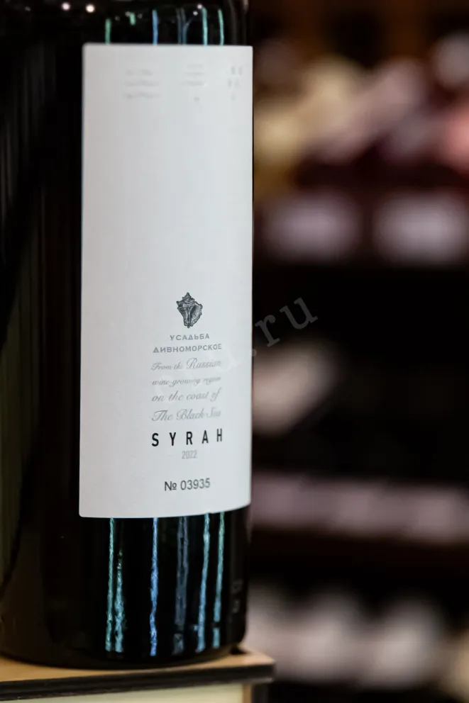 В магазине Крю Профи Usadba Divnomorskoe Syrah 2022 0.75 л