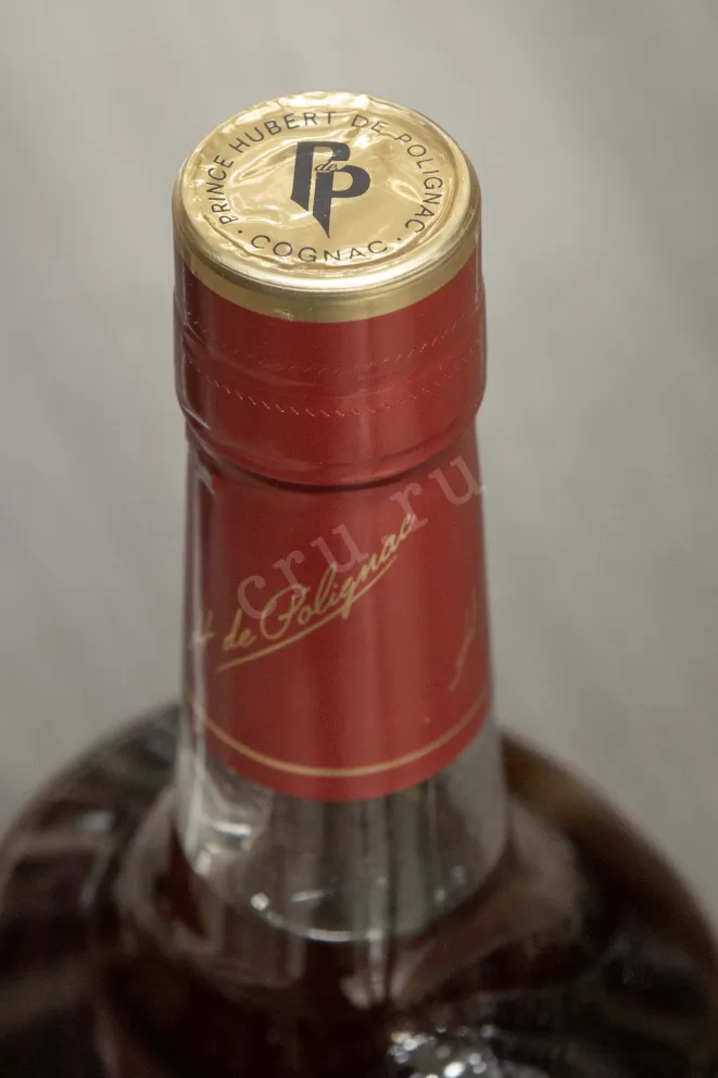 Пробка Prince Hubert de Polignac VSOP in gift box 0.7 л